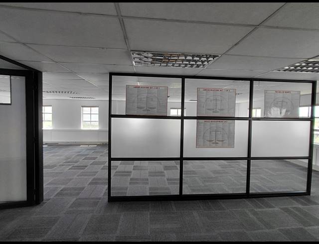 137M² OFFICE TO LET IN FOURWAYS